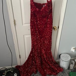Never worn !! I got the dress for prom at poffie girls but wore another dress !